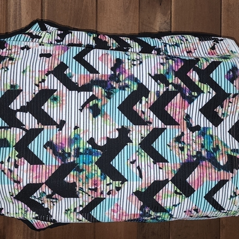 Three Pink Hearts Tank Top​ - Picture 2 of 8